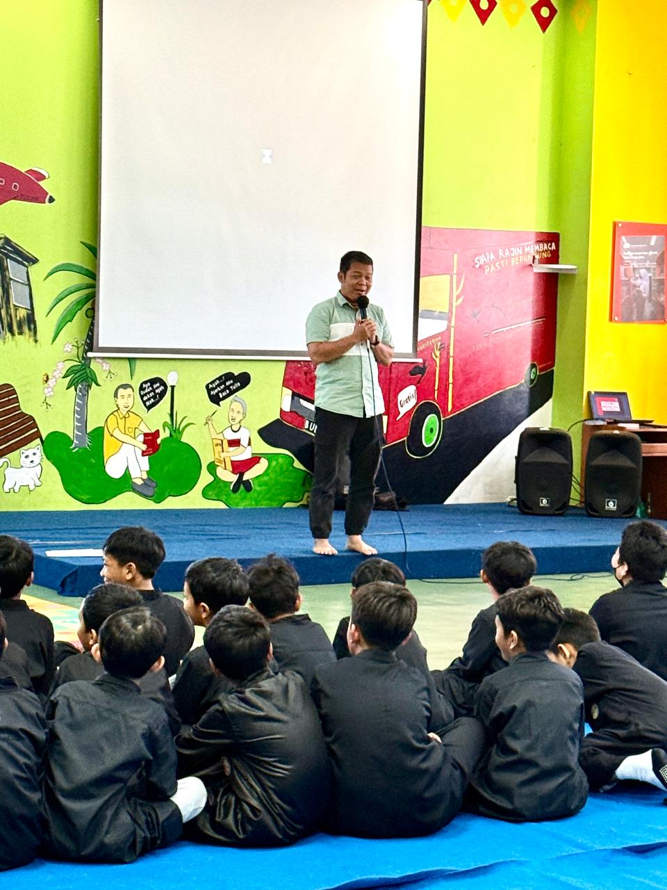 Wisata LiterAsyik Ke Perpustakaan Jakarta Timur Bersama Al-Wildan Islamic School 10 Jakarta